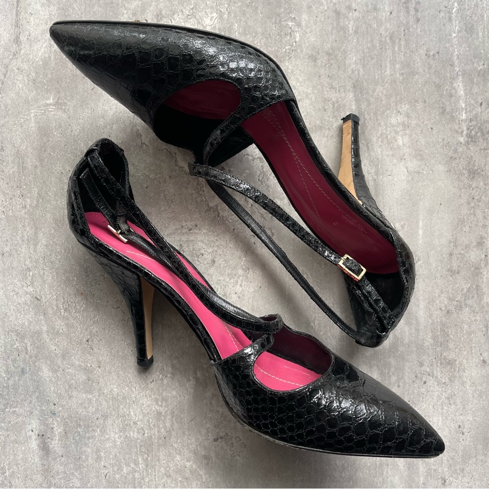 Elegant Black Stiletto Heels - Picture 7 of 13